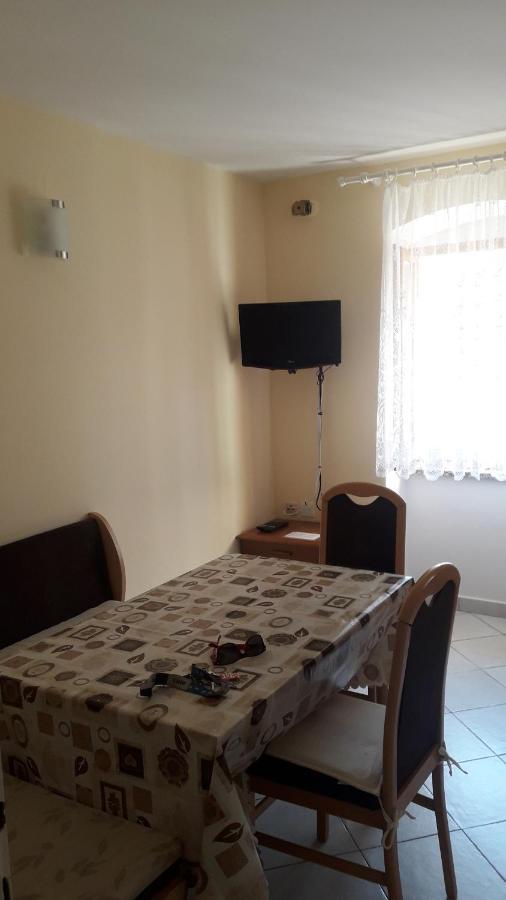 Apartman Dinka 巴斯卡 外观 照片